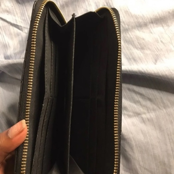 wallet - Picture 4 of 5